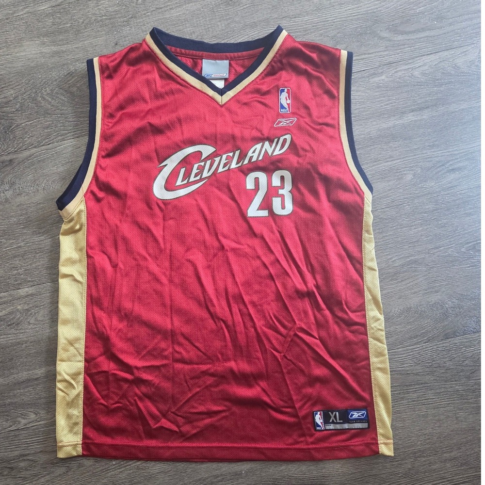 Reebok Cleveland Cavaliers Kids XL (18-20) Red LeBron James 23 NBA Jersey